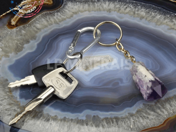 Chaveiro personalizado com cristais: só estilo ou também energia?