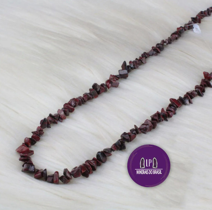 Como usar colar de cascalho de forma moderna e espiritual?