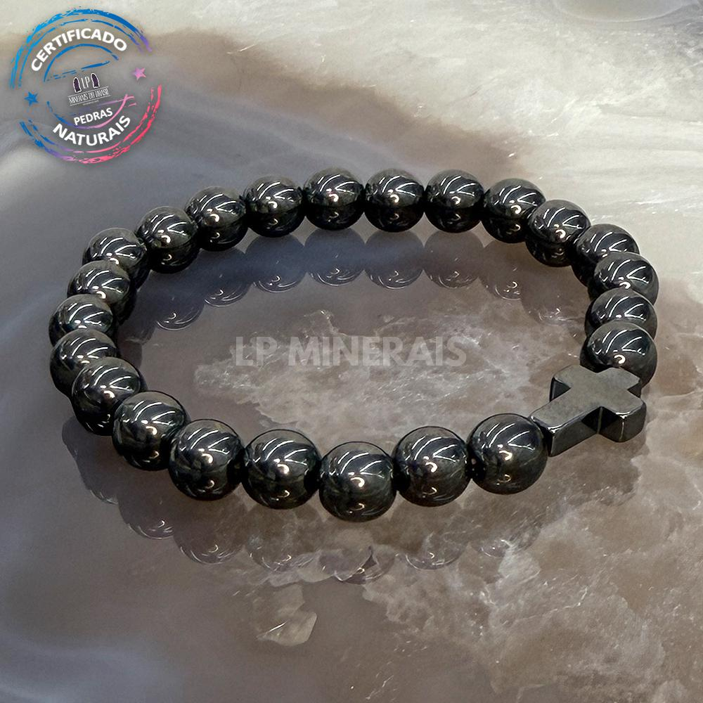 Pulseira dourada: como combinar esse acessório com diferentes estilos